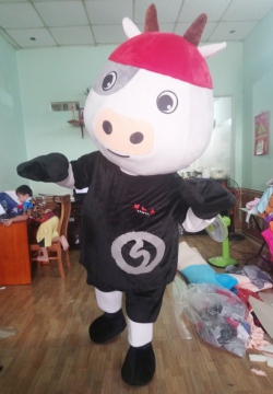 Mascot linh vật con bò-maymascot.com