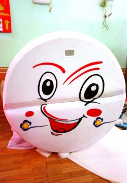Mascot mô hình viên thuốc