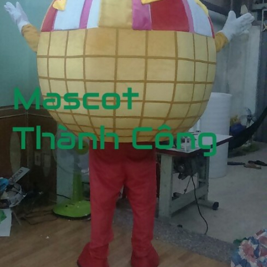 MASCOT MÔ  HÌNH LY KEM MONTE ROSA