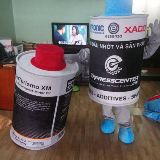 Mascot mô hình chai nhớt