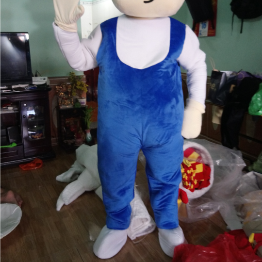 Mascot linh vật hình người em bé